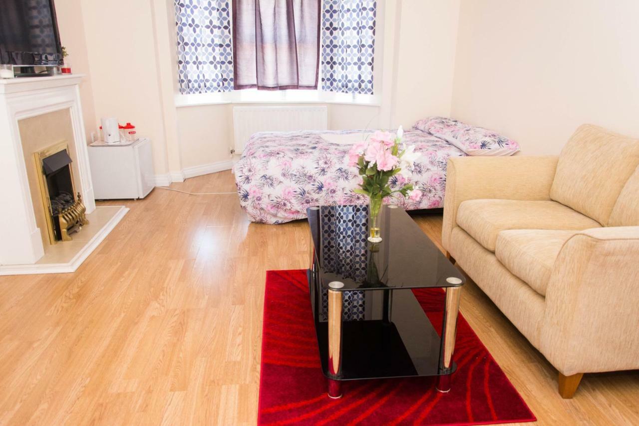 Queen Guest House Gillingham  Luaran gambar
